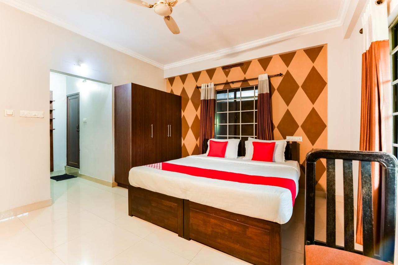 Collection O 46023 Taaza Residency Hotel Витири Екстериор снимка