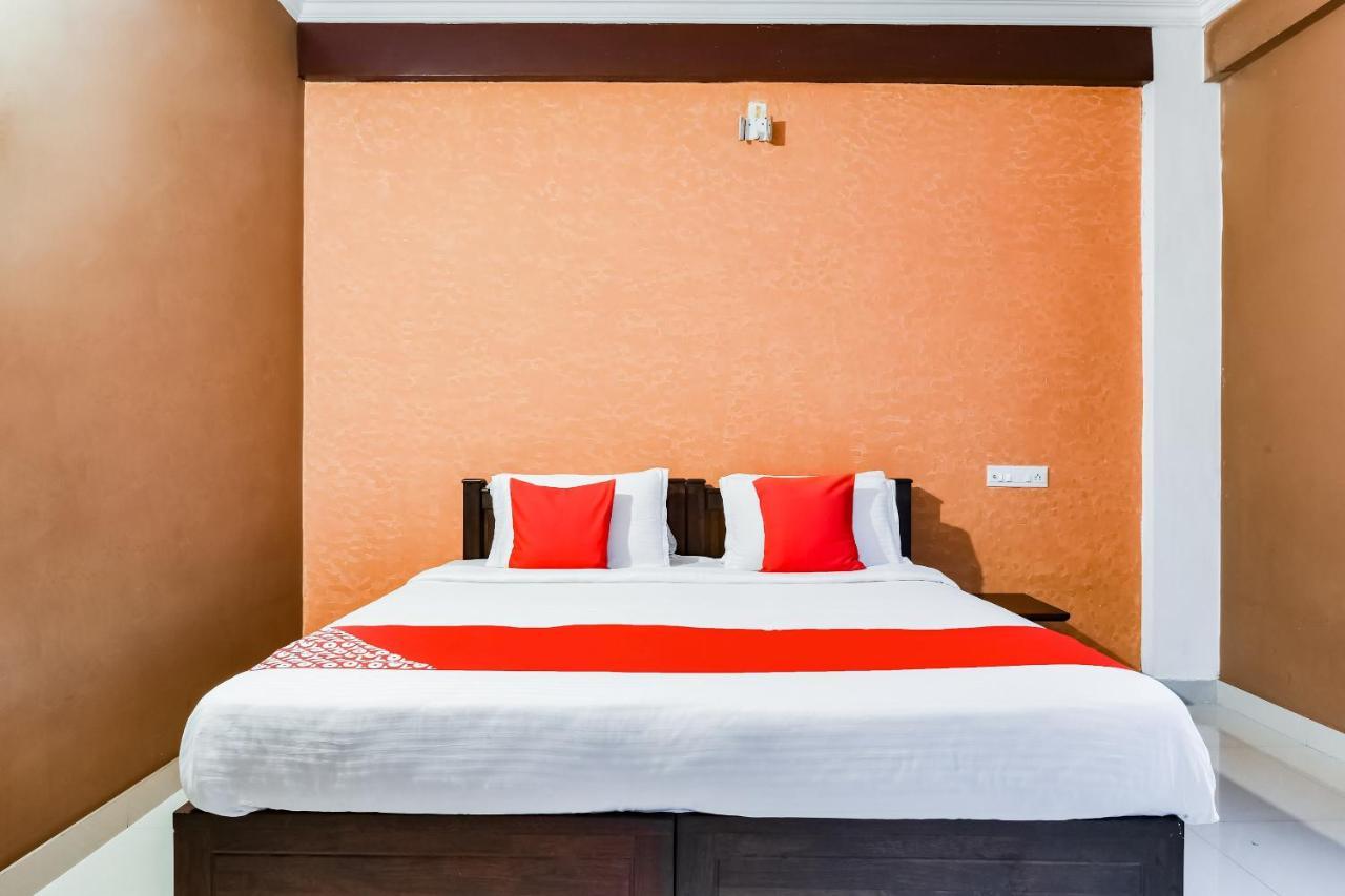 Collection O 46023 Taaza Residency Hotel Витири Екстериор снимка